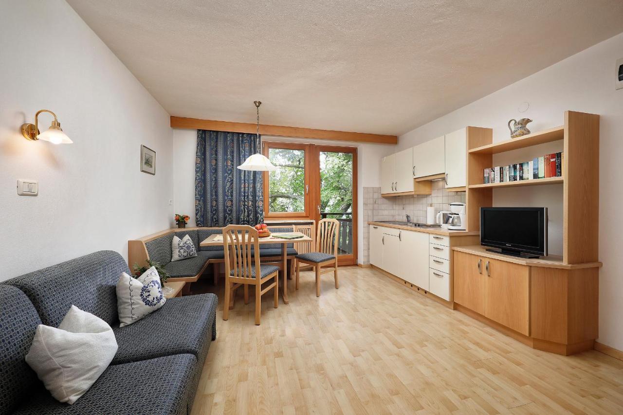 Moserhof Marlengo Bagian luar foto